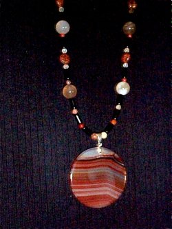 necklace, earrings, sardonyx, agate, carnelian, peitersite, jet beads, silvertone, magnetic closure